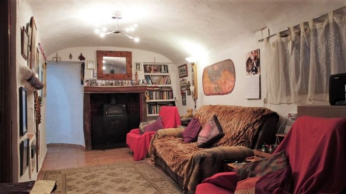 Image No.13-4 Bed House for sale