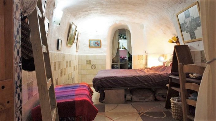 Image No.16-4 Bed House for sale