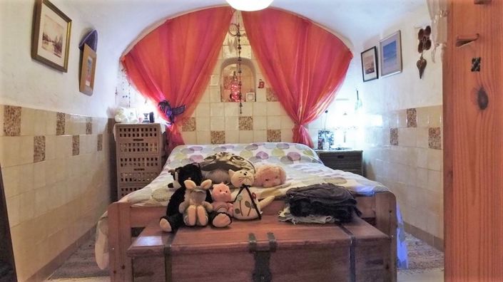 Image No.22-4 Bed House for sale