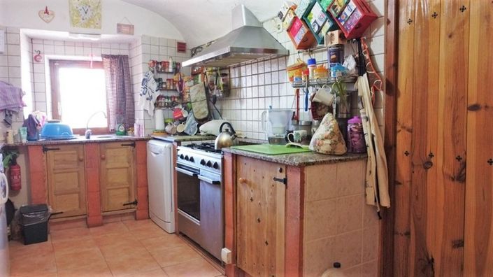 Image No.24-4 Bed House for sale