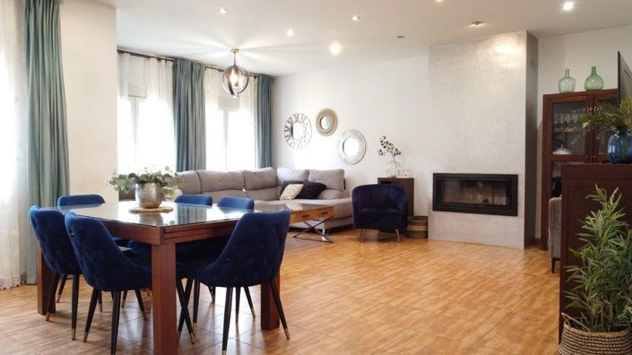 Image No.11-4 Bed Property for sale