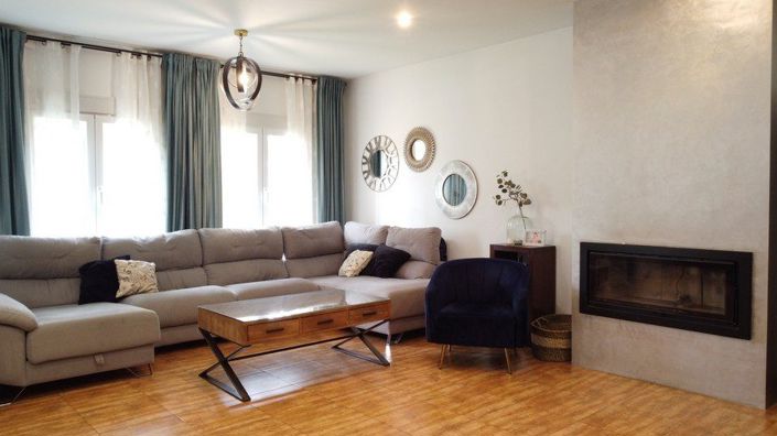 Image No.13-4 Bed Property for sale