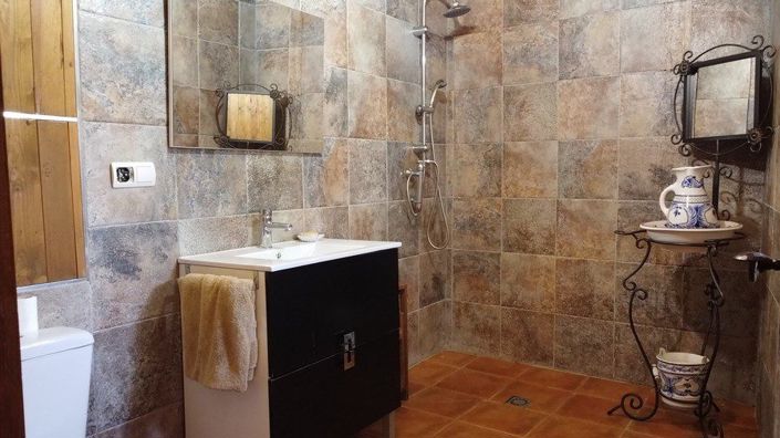 Image No.48-4 Bed Property for sale