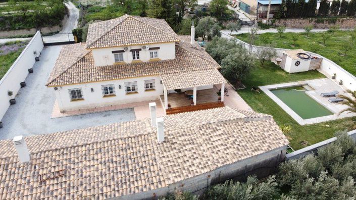 Image No.6-4 Bed Property for sale