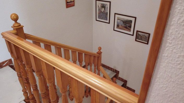 Image No.25-3 Bed Property for sale