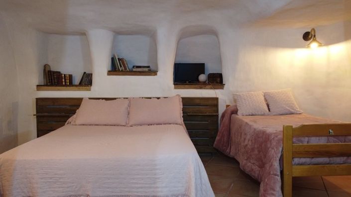 Image No.20-3 Bed House for sale