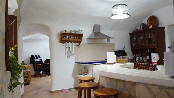 Image No.8-3 Bed House for sale