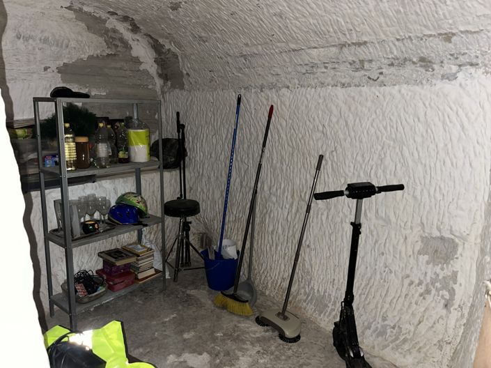 Image No.15-2 Bed House for sale