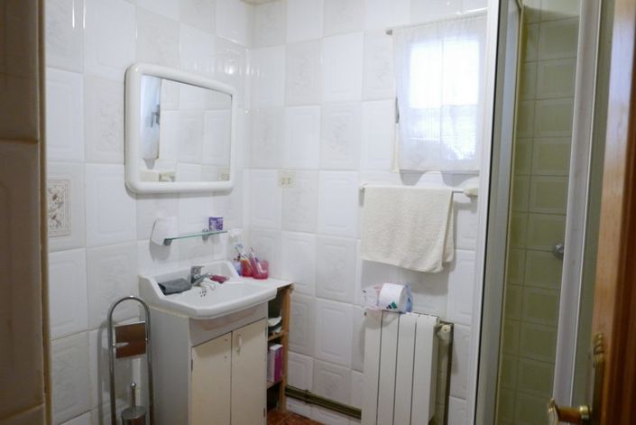 Image No.16-7 Bed Property for sale