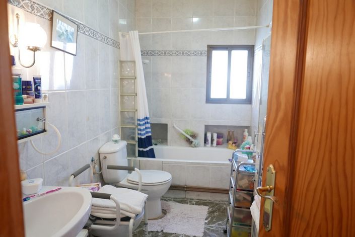 Image No.26-Propriété de 7 chambres à vendre à Baza