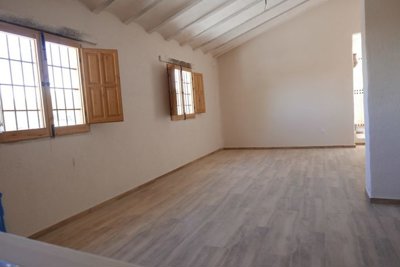 v3095253
