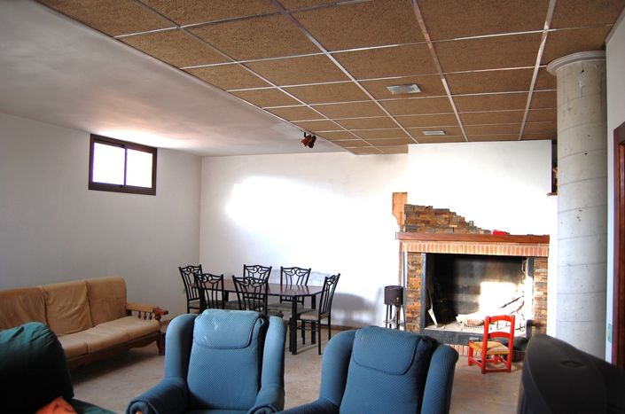 Image No.12-3 Bed Property for sale