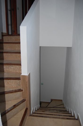 Image No.17-3 Bed Property for sale