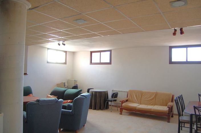 Image No.18-3 Bed Property for sale