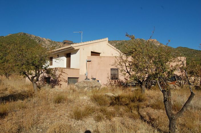 Image No.3-3 Bed Property for sale