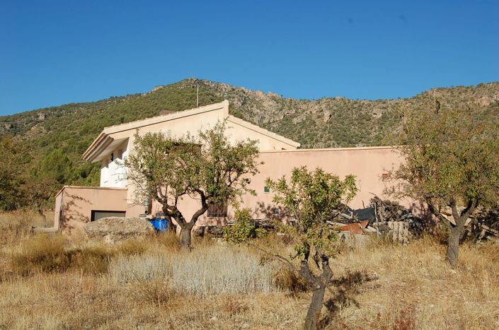 Image No.5-3 Bed Property for sale