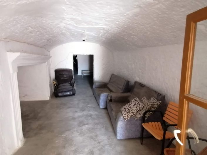 Image No.15-6 Bed House for sale