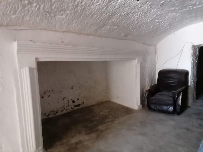 Image No.16-6 Bed House for sale