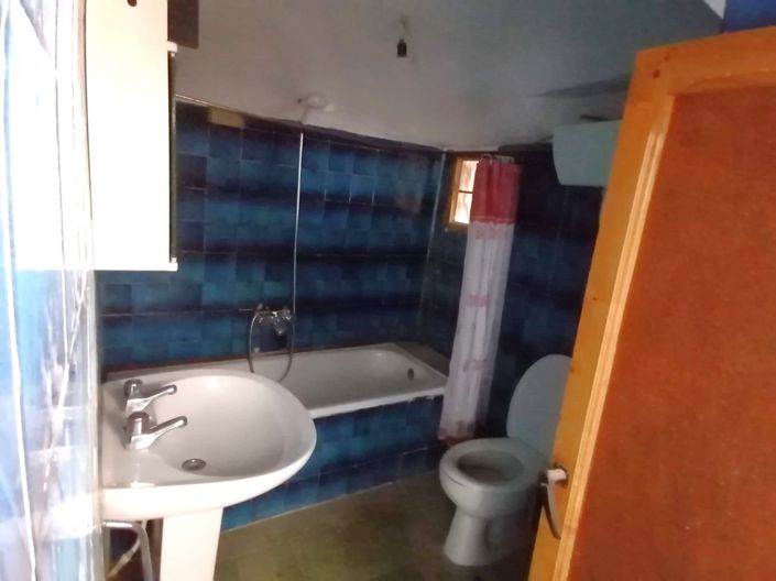 Image No.26-6 Bed House for sale