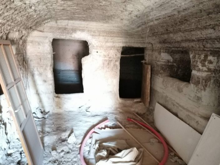 Image No.31-6 Bed House for sale