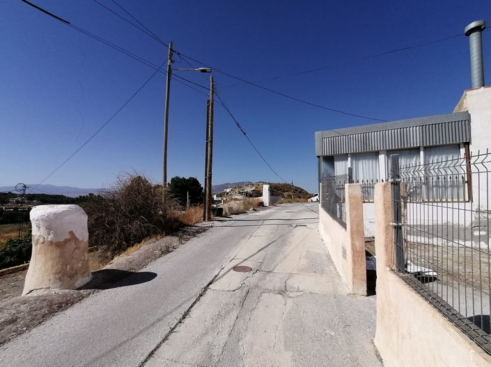 Image No.9-6 Bed House for sale