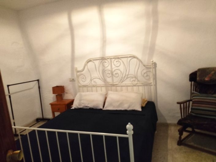 Image No.19-6 Bed Property for sale