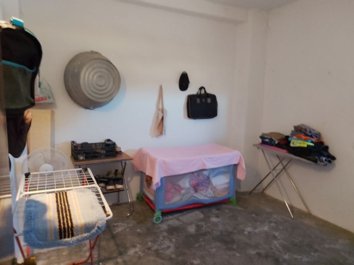 Image No.24-6 Bed Property for sale