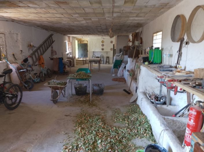 Image No.35-6 Bed Property for sale