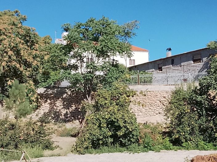 Image No.44-6 Bed Property for sale
