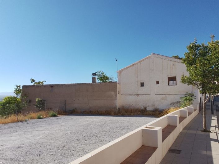 Image No.6-6 Bed Property for sale