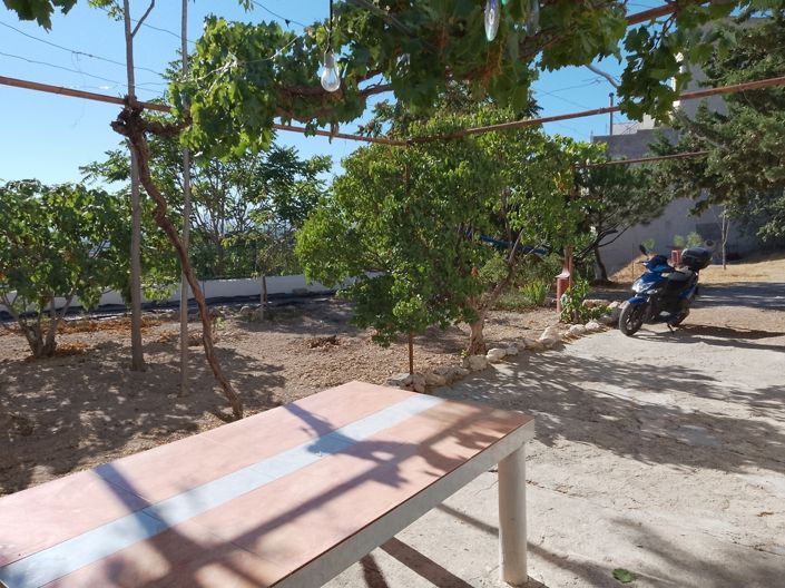 Image No.10-6 Bed Property for sale