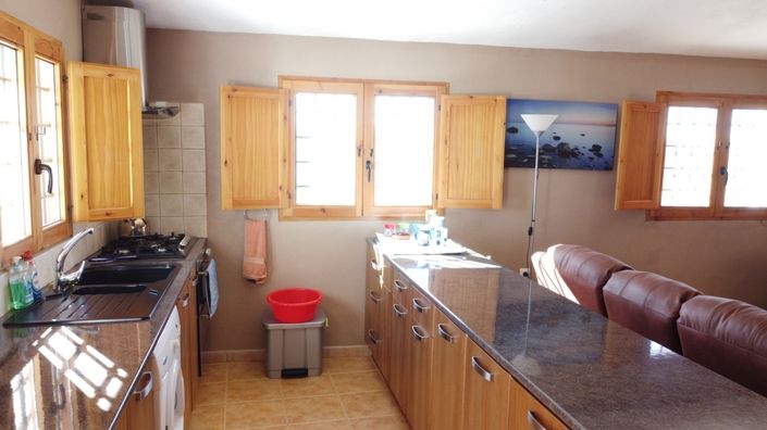 Image No.11-3 Bed House for sale