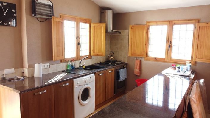 Image No.11-3 Bed Property for sale