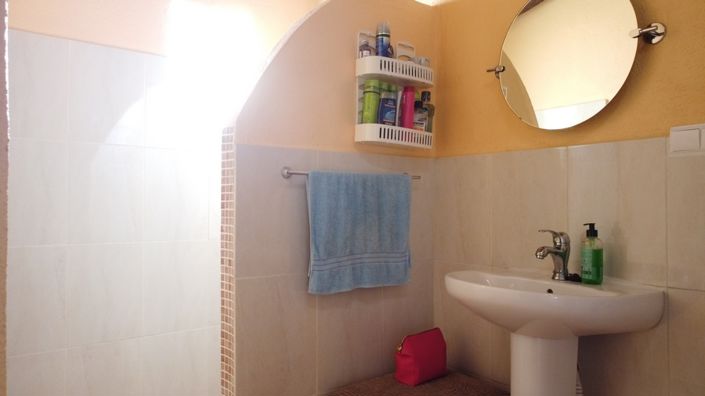 Image No.14-3 Bed House for sale