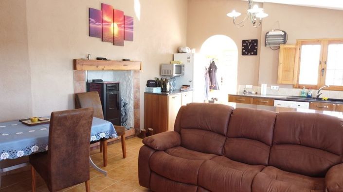 Image No.13-3 Bed Property for sale