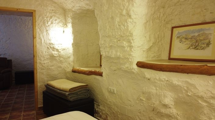 Image No.20-3 Bed House for sale