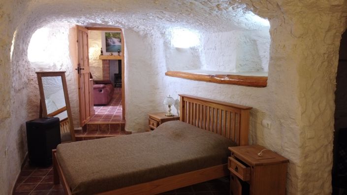 Image No.27-3 Bed House for sale