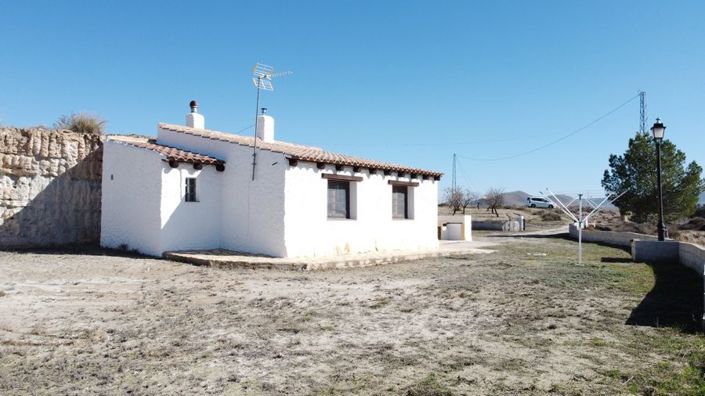 Image No.8-3 Bed Property for sale