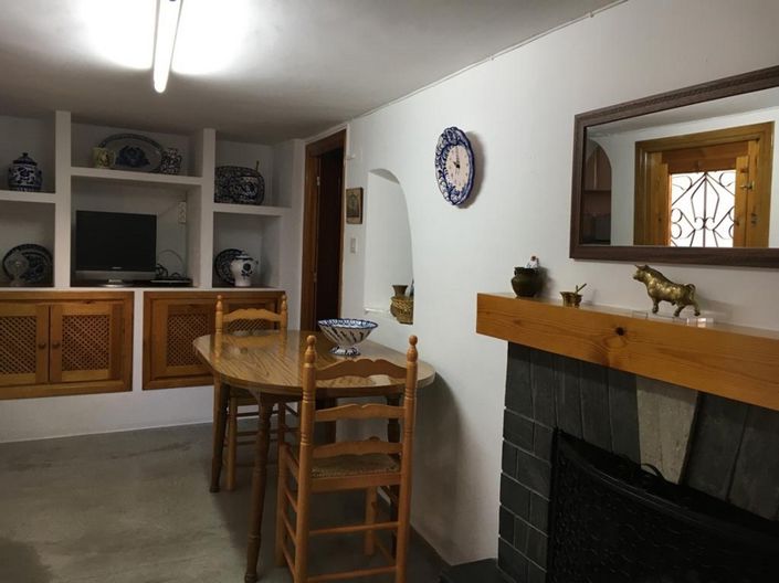 Image No.14-4 Bed House for sale