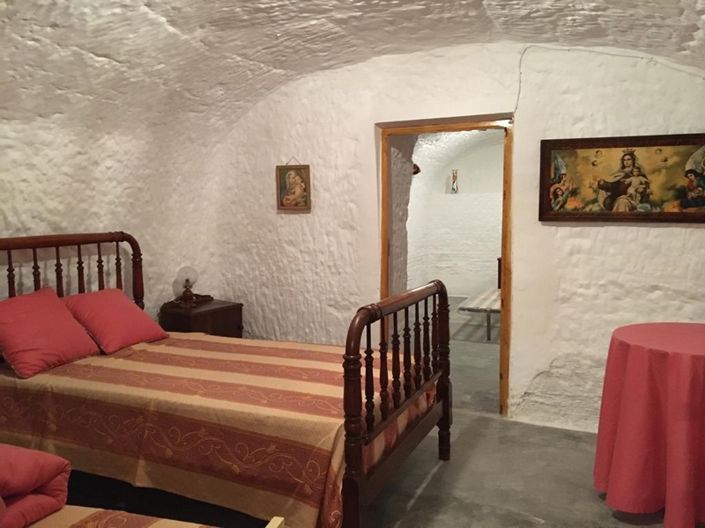 Image No.8-4 Bed House for sale