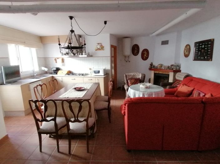 Image No.23-6 Bed Property for sale