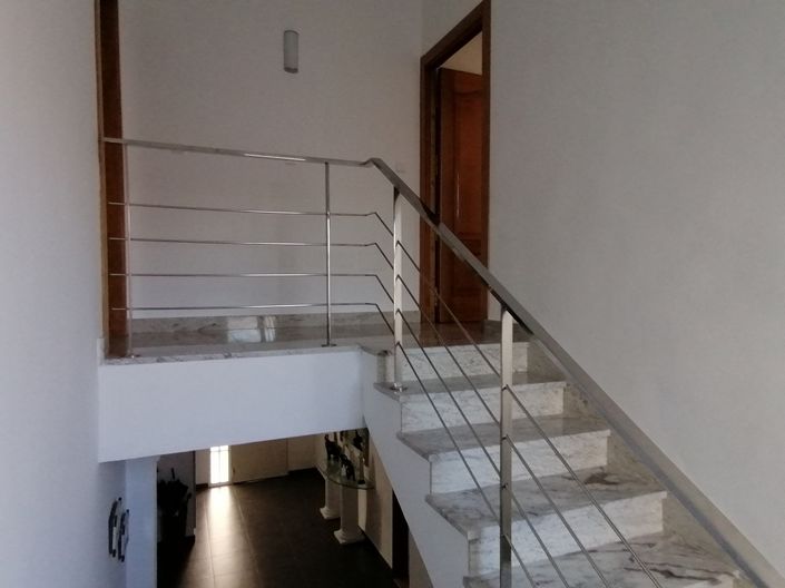 Image No.28-6 Bed Property for sale