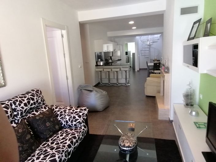 Image No.29-6 Bed Property for sale