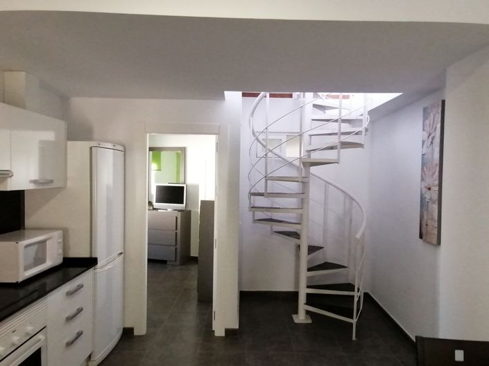 Image No.44-6 Bed Property for sale