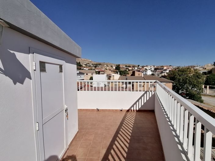 Image No.46-6 Bed Property for sale