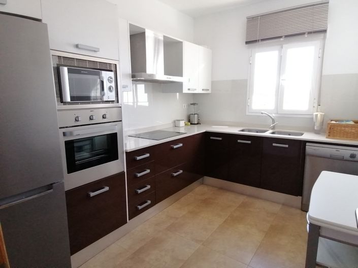 Image No.51-6 Bed Property for sale