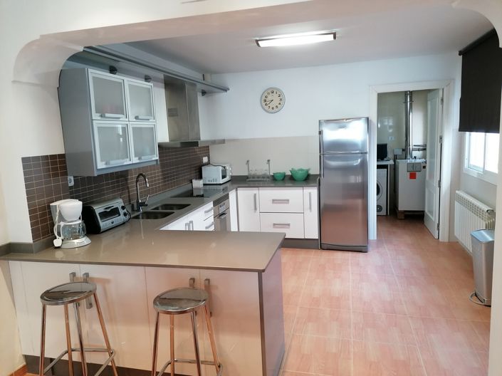 Image No.7-6 Bed Property for sale