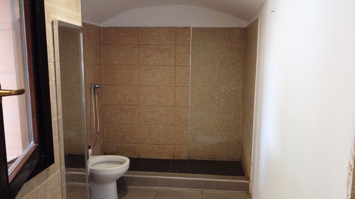 Image No.15-4 Bed House for sale