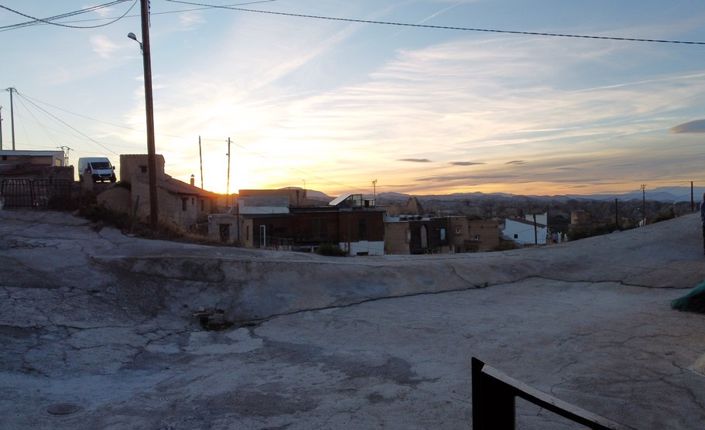 Image No.31-3 Bed House for sale