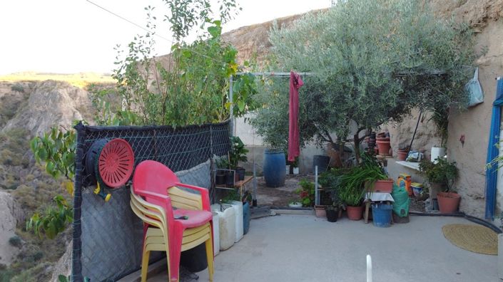 Image No.9-3 Bed House for sale